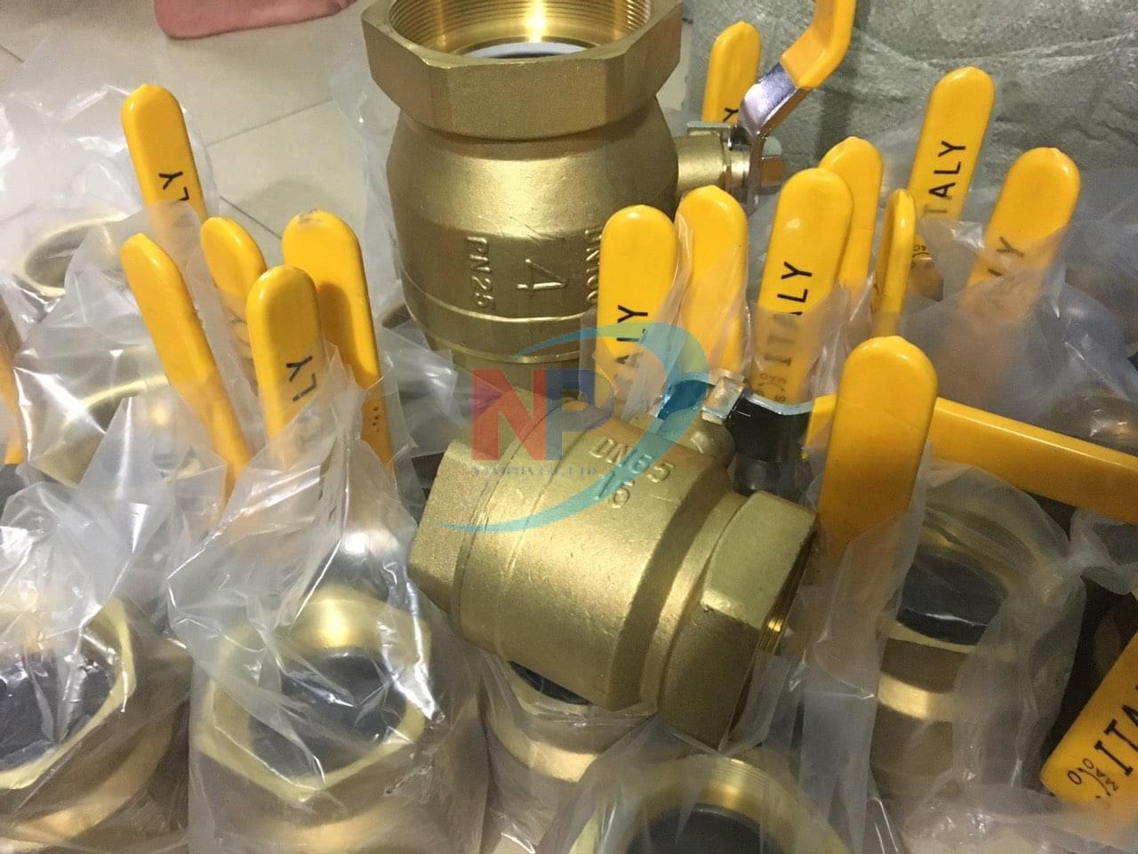 Van Bi đồng Italy